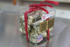 scatole-in-scatola-acetato-con-gianduiotti-ef2ec95096